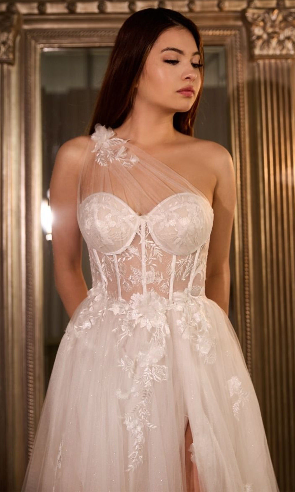 Andrea and Leo A1053W