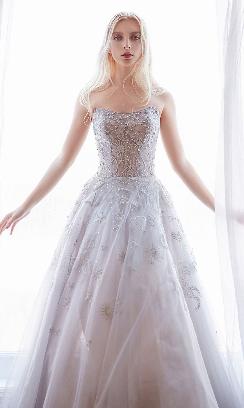 Andrea and Leo A0890 Light Silver