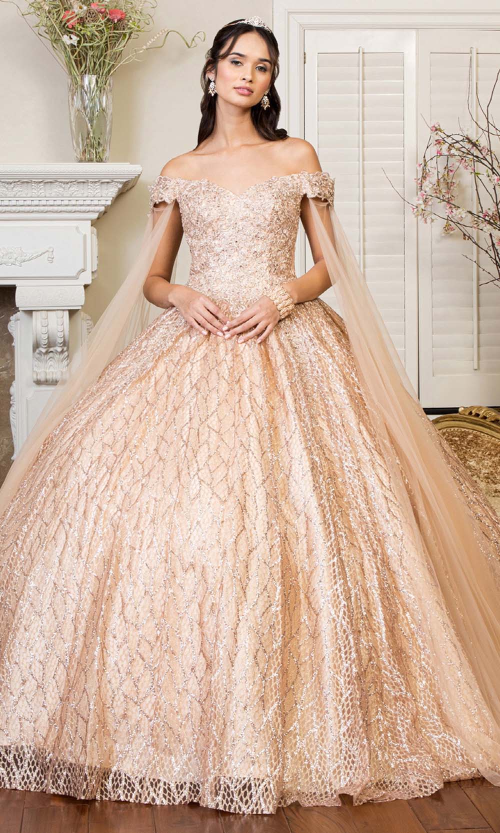 Elizabeth K GL1926 Gold