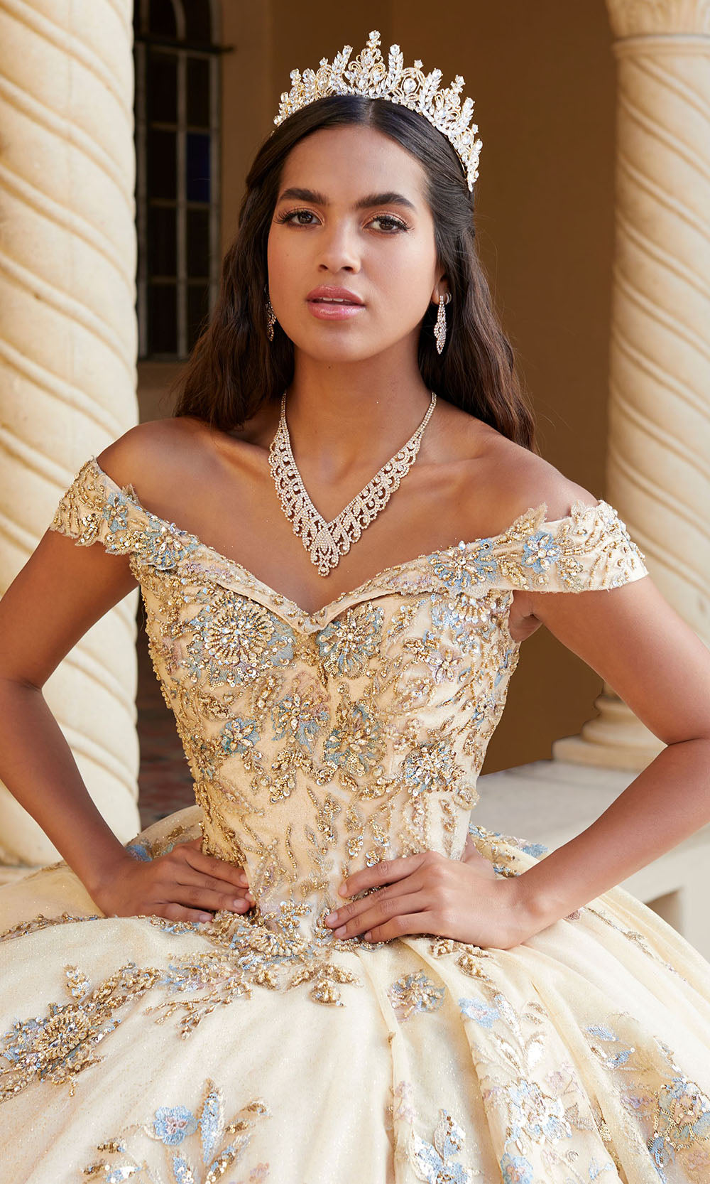 House of Wu 26058 Champagne/Gold