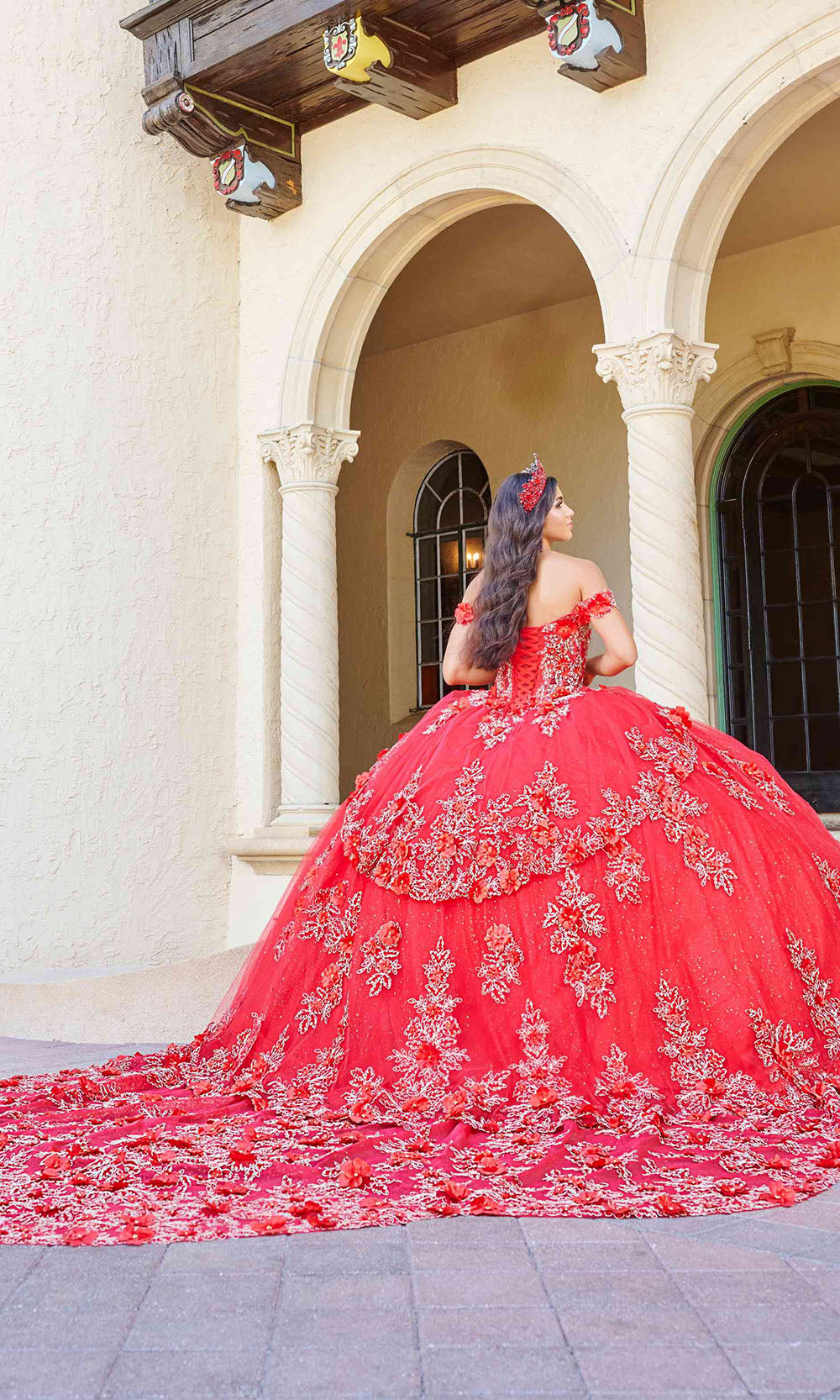 House of Wu 26073 Red/Gold