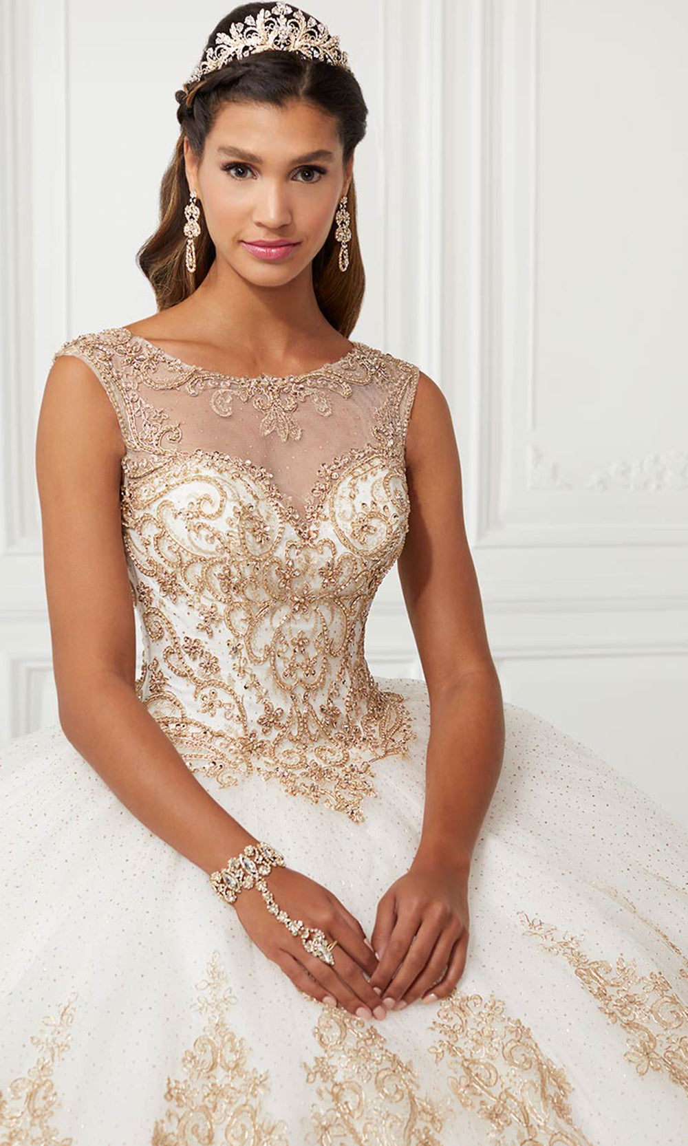 House of Wu 26941 Ivory/Gold