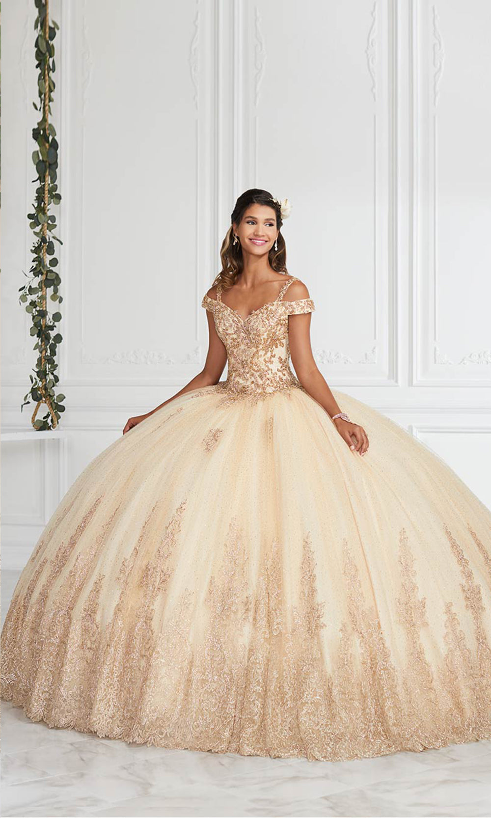 House of Wu 26951 Champagne/Gold