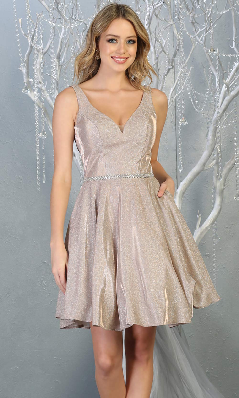 Mayqueen MQ1777 short rose gold metallic flowy simple grade 8 graduation dress w/ straps & belt. Light pink party dress is perfect for graduation, grade 8 grad, confirmation dress, bat mitzvah dress, damas. Plus sizes avail for grad dress.jpggrade 8 grad dresses, graduation dresses