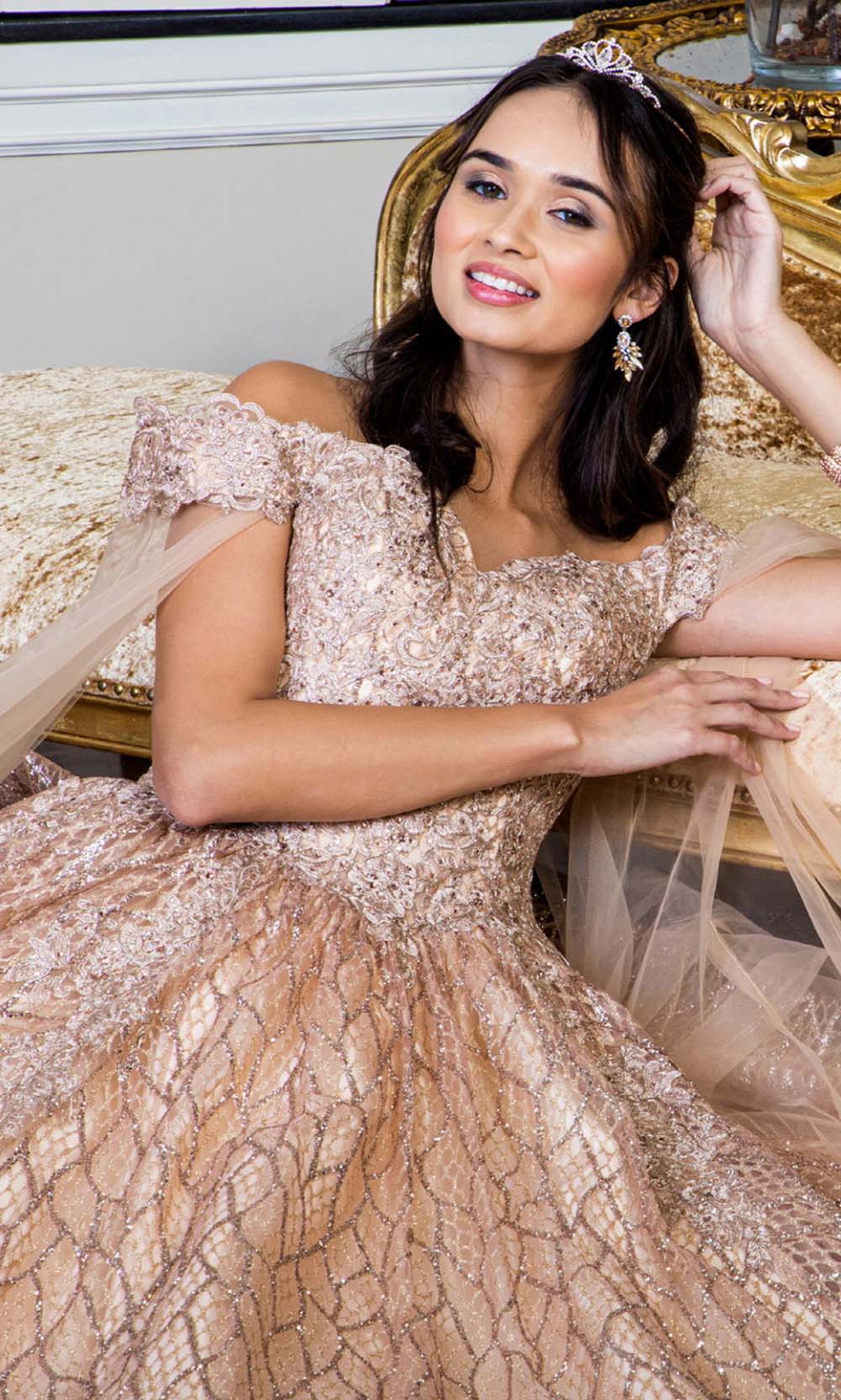 Elizabeth K GL1926 Gold