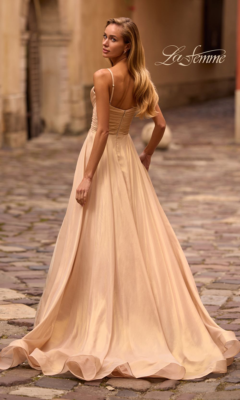 LaFemme 32864 Light Gold