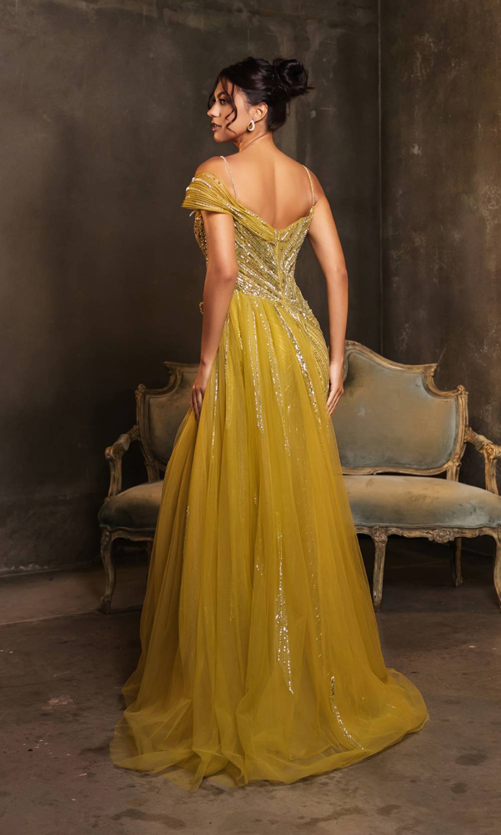 May Queen RQ8187 Kiwi 