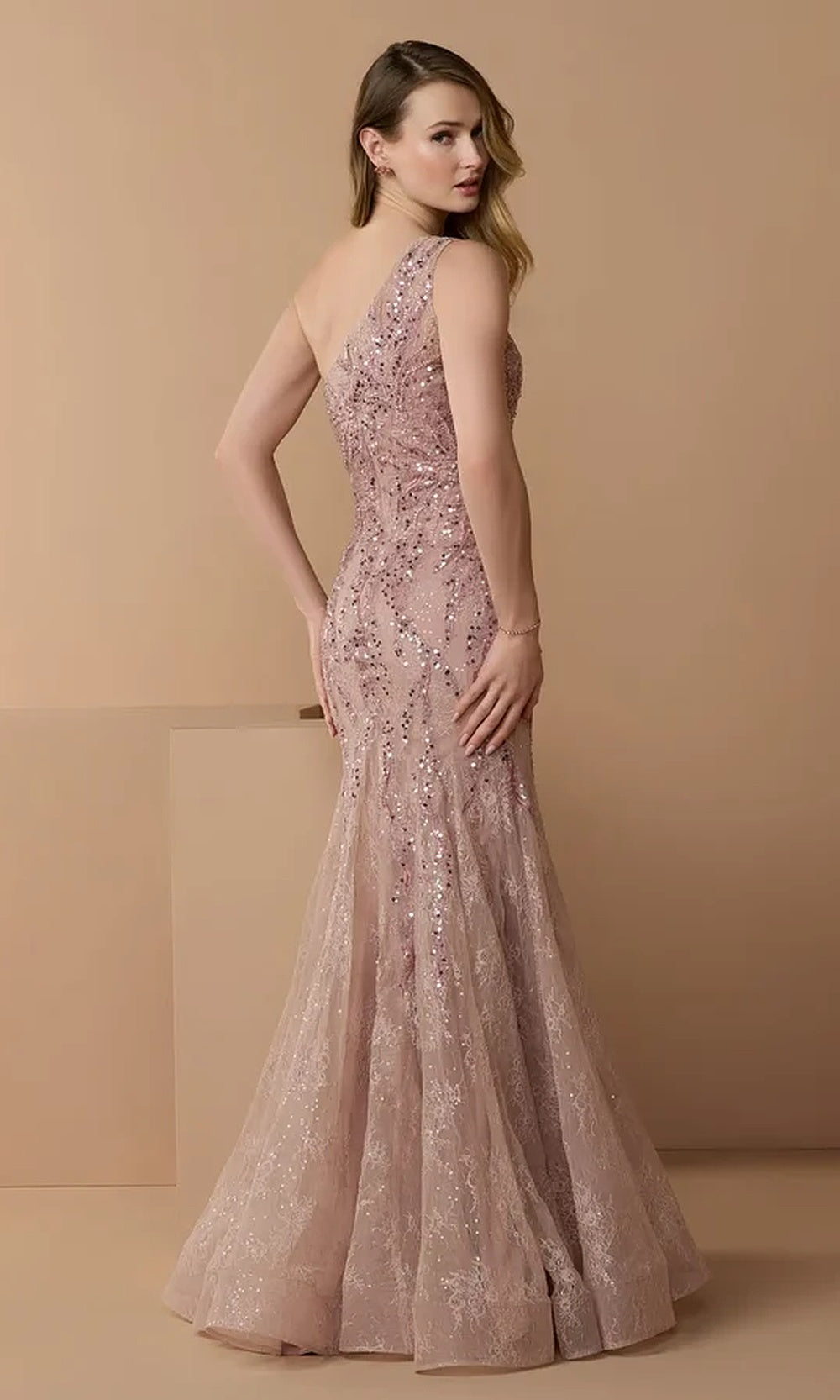 Mac Duggal 20482
