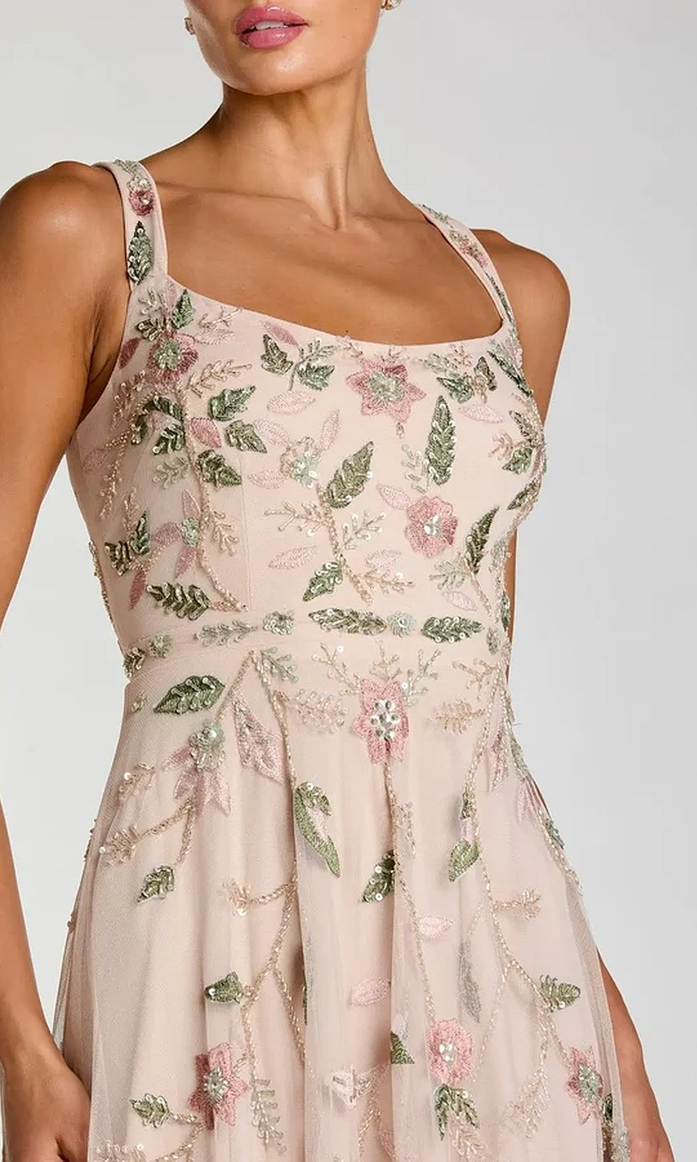 Mac Duggal 9402