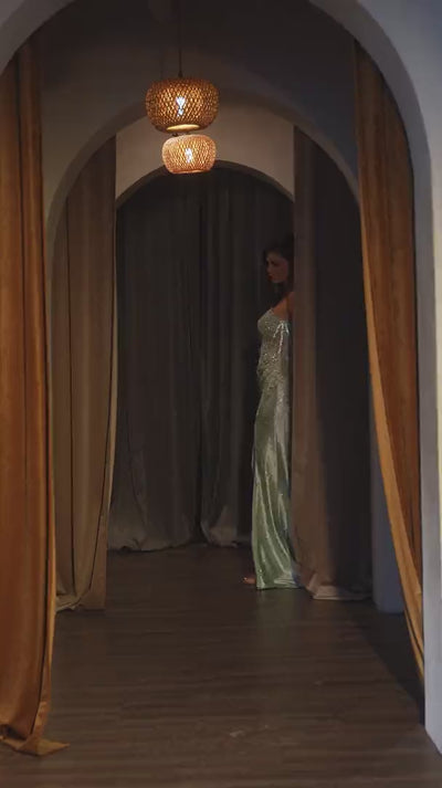 Ladivine CC475 Strapless Scoop Floral Lace Beaded Satin Glitter Sheath Gown video storista 43eb5f9a8a60eaa1d4a1347780120b53qckdqejfxd.mp4