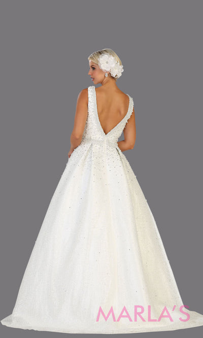 Back of Long white princess quinceanera v neck ball gown with straps.Perfect for white Engagement ballgown dress, Quinceanera, Sweet 16, Sweet 15, Debut and white Wedding bridal Reception Dress. Available in plus sizes.