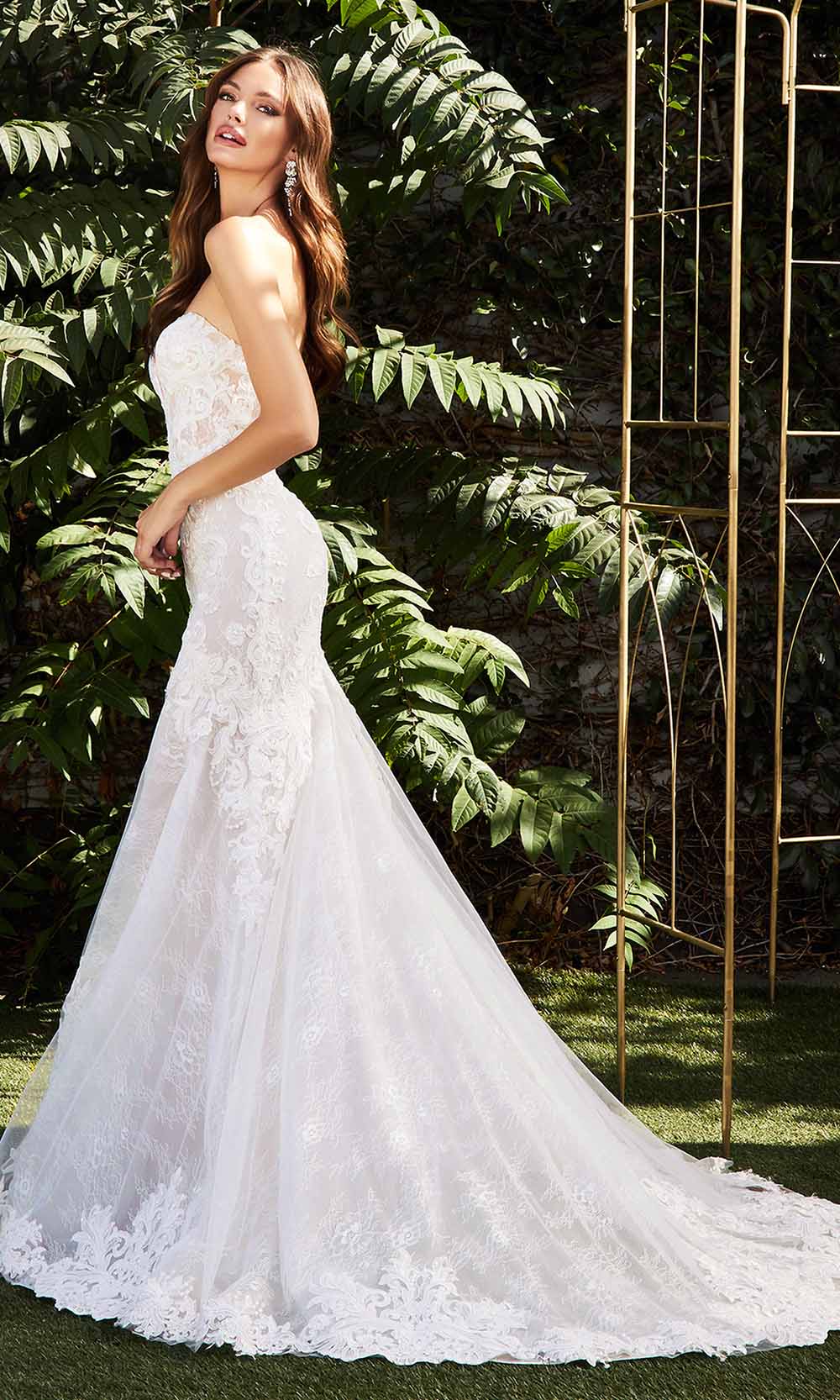 Ladivine Bridals - CD928 Plunging Sweetheart Lace Bridal Gown In Ivory and White