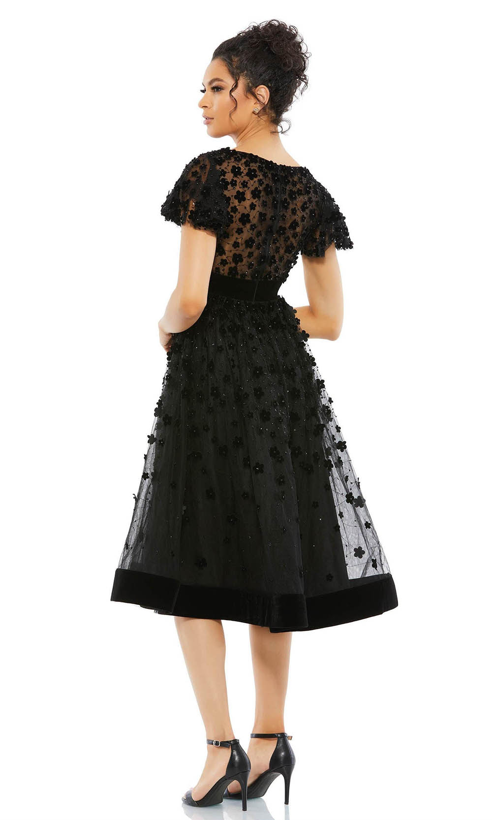 Mac Duggal - 67854 Appliqued Short Sleeve A-Line Dress In Black