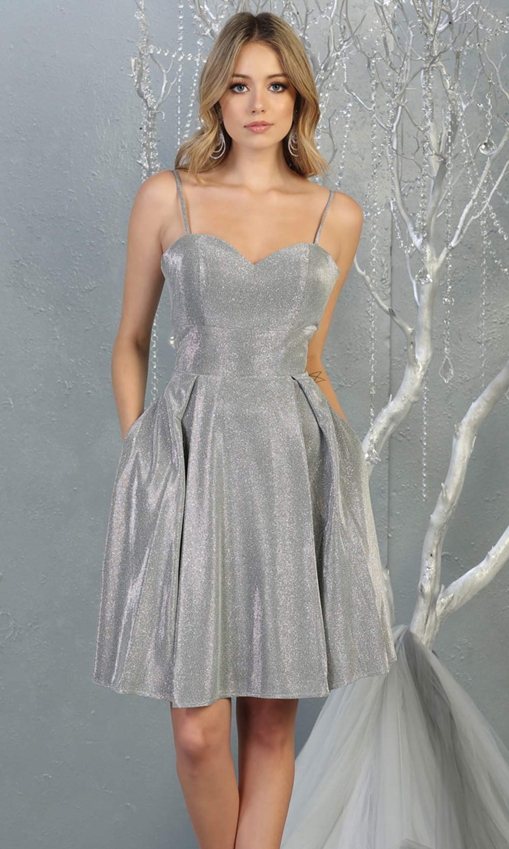 Mayqueen MQ1791 short silver metallic flowy simple grade 8 graduation dress w/ straps & corset back. Light grey party dress is perfect for graduation, grade 8 grad, confirmation dress, bat mitzvah dress, damas. Plus sizes avail for grad dress.jpggrade 8 grad dresses, graduation dresses