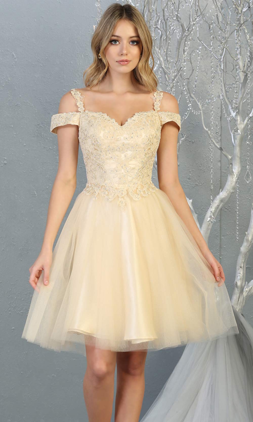 Mayqueen MQ1809 short champagne off shoulder, flowy grade 8 graduation dress w/puffy skirt. Light gold party dress is perfect for prom, graduation, grade 8 grad, confirmation dress, bat mitzvah dress, damas. Plus sizes avail for grad dress.jpggrade 8 grad dresses, graduation dresses