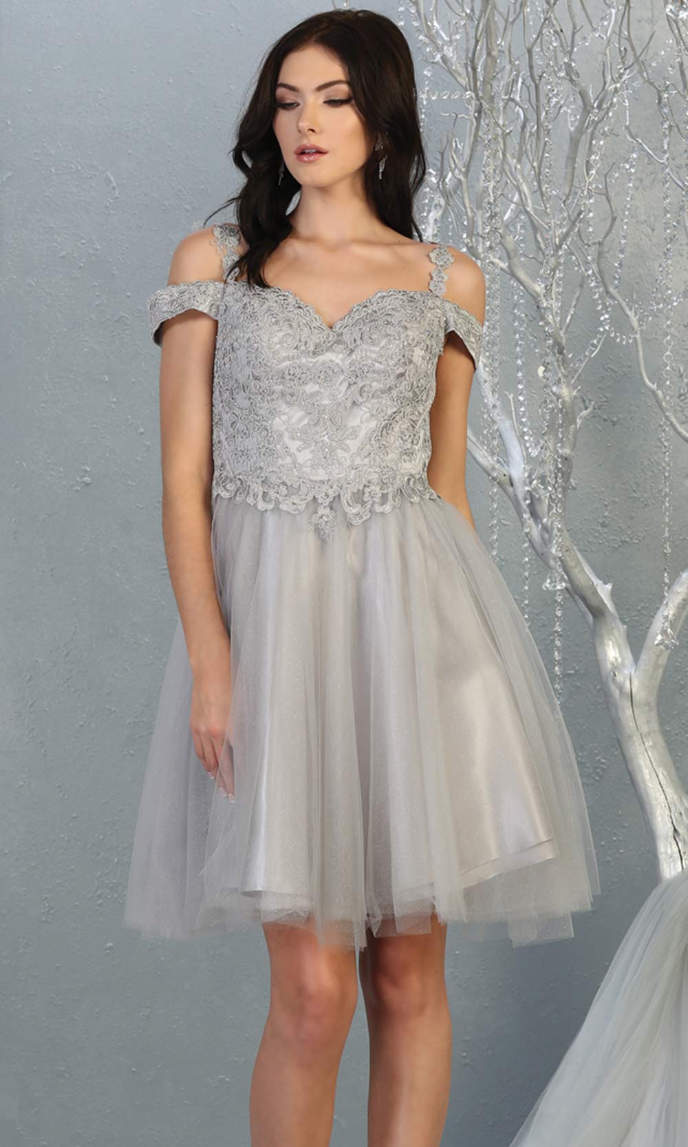 Mayqueen MQ1809 short silver gray off shoulder, flowy grade 8 graduation dress w/puffy skirt. Light grey party dress is perfect for prom, graduation, grade 8 grad, confirmation dress, bat mitzvah dress, damas. Plus sizes avail for grad dress.jpggrade 8 grad dresses, graduation dresses