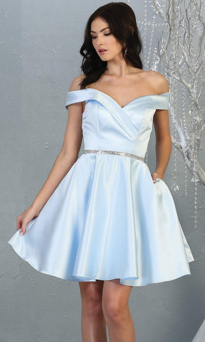 Mayqueen MQ1815 short light blue off shoulder flowy grade 8 graduation dress w/belt & simple skirt. Light blue party dress is perfect for prom, graduation, grade 8 grad, confirmation dress, bat mitzvah dress, damas. Plus sizes avail for grad dress.jpggrade 8 grad dresses, graduation dresses